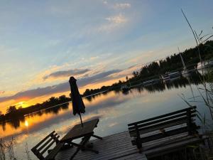 Domek nad jeziorem