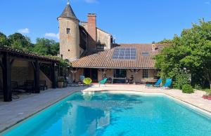 Maisons de vacances Inviting 5-Bed House heated pool Maubourguet : photos des chambres