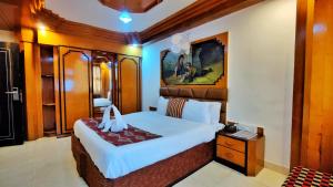 Hotel Auckland - Near Mall Road