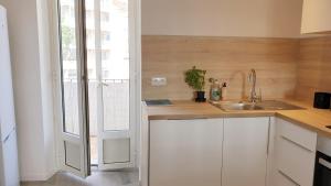 Superbe 2P atypique près port Vieil Antibes