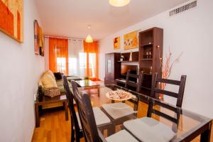 Apartamento Teatinos Malaga, Metro, Free Parking & Pool