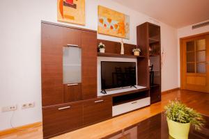 Apartamento Teatinos Malaga, Metro, Free Parking & Pool