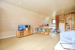 An der Steilküste Finnhütte 05