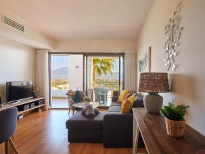 La CALA VIEW 101, GOLF, JACUZZI, SAUNA