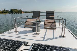 Domek na wodzie - Houseboat - Delfin sauna, bikes, pedal boat, parking FREE