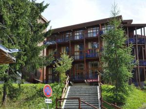 Duplex rénové proche pistes avec balcon - FR-1-346-424