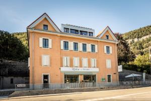 Lauberge de Noiraigue