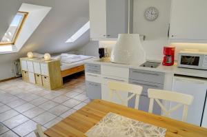 fewo1846 Strandresidenz Wassersleben - Kleine Meerjungfrau - komfortables Studioapartment im Dachgeschoss
