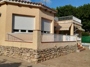 Chalet-villa a 90 m playa, wifi y piscina privada