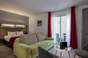 Hotels The Originals City, Hotel Les Domes, Perpignan Sud Saleilles : photos des chambres