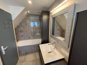 Appartements La Palmeraie YourHostHelper : photos des chambres