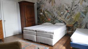 B&B / Chambres d'hotes Chateau Le Tour - Chambres d'Hotes : Chambre Lits Jumeaux - Vue sur Jardin