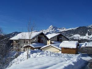 Appartement avec balcon au calme et vue sur montagne, parking privé - FR-1-505-101