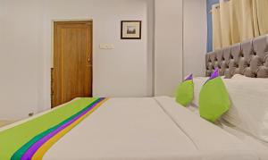 Hotel Royal Crowne near Kolkata Airport