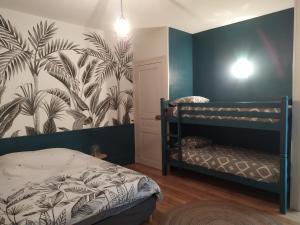 B&B / Chambres d'hotes L'Echappee Belle : Chambre Quadruple avec Salle de Bains Privative