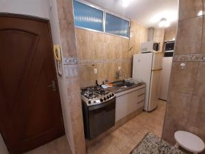 Marvelous apartment with ocean view in Pitangueiras - SAO016