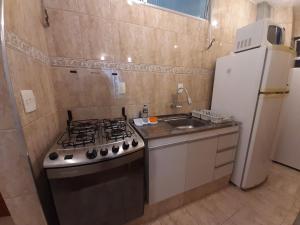 Marvelous apartment with ocean view in Pitangueiras - SAO016