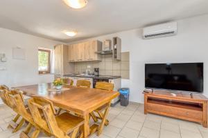 Holiday House Karbonaca with Private Pool