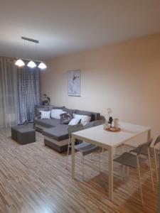 Apartament z Garażem blisko Lotniska