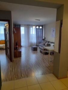 Apartament z Garażem blisko Lotniska