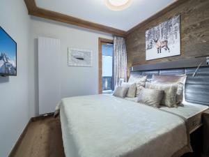 Appartement neuf centre Courchevel 6 pers., parking, accès piste - FR-1-562-33