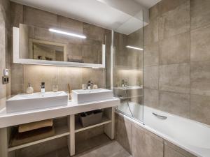 Appartement familial au centre de Courchevel avec parking et wifi - FR-1-562-36