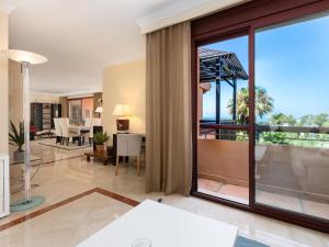 Nice duplex penthouse with the best sea views, luxury urbanization