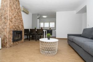 Rentalmar Villa Covamar families only