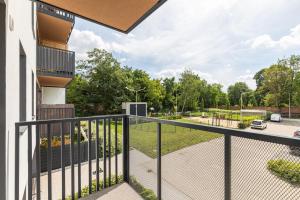 SuperApart Fort Wola 12c - Blisko Wola Park i Progresja