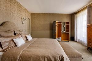 B&B / Chambres d'hotes Le Chateau d Hardricourt : photos des chambres