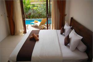 Villa Sydney Canggu Paddy Field View 3 Bed, Private Villa