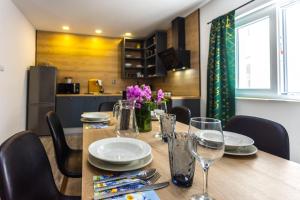 City Apartment Nora, old town located, free parking