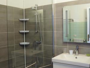 Appartement T3 rénové en centre-ville Barcelonnette, pour 6 pers., balcon - FR-1-165A-21