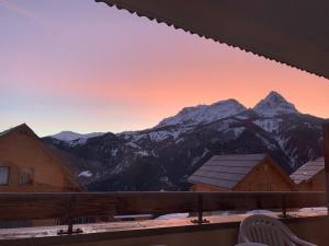 Appartement montagnard rénové 2 chambres, wifi, garage, près des pistes - FR-1-165A-50