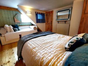 Chalet cosy avec cheminée et parking, pour 8 personnes - FR-1-598-35