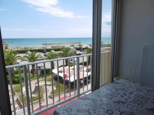 Charmant 2 pièces de 30m², loggia sud, parking à Sète, vue mer - FR-1-472-144