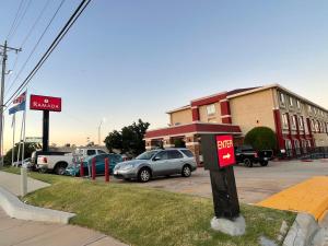 King Studio Suite - Non-Smoking room in Ramada by Wyndham Oklahoma City Airport North