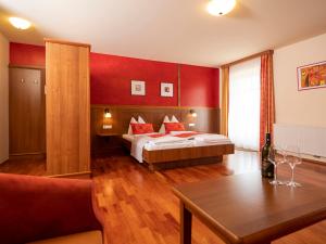 Junior Suite with Balcony room in Hotel Neustifter (Veltlin)