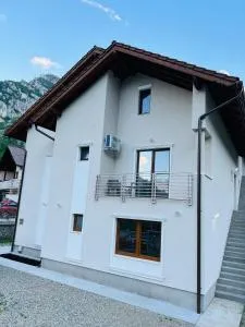 M House Băile Herculane - Cireşul