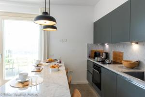 Italian Vacation Homes - Panoramic Villa