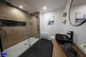 Chalet du Sommet- Pet Friendly- SPA- St-Côme