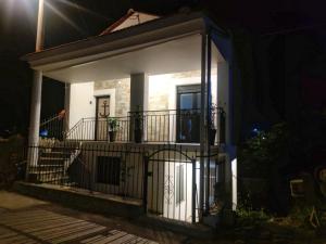Anchor house