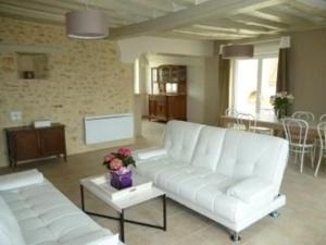 Gîte 8 pers. avec jardin et terrasses, 4 chambres, proche Le Mans et Sablé, idéal pour familles - FR-1-410-192