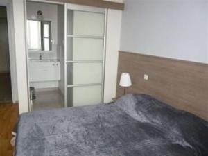 Gîte 8 pers. avec jardin et terrasses, 4 chambres, proche Le Mans et Sablé, idéal pour familles - FR-1-410-192