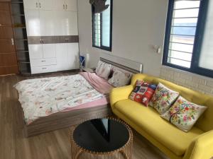 Căn hộ tầng 4 thang bộ đầy đủ tiện nghi, giá rẻ