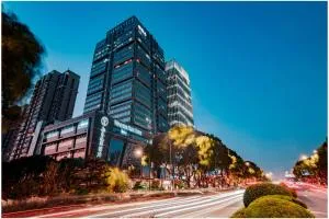 昆山裕元花园酒店 - Luyang