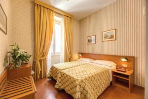 Quadruple Room room in Hotel Corona