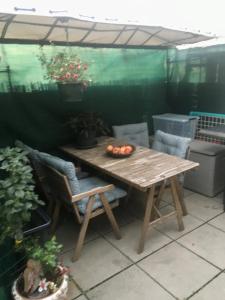 Dachgeschosswohnung mit kostenlosem Parkplatz und Internet!