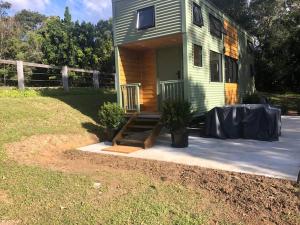 Gorgeous 2 bedroom tiny house Noosa hinterland