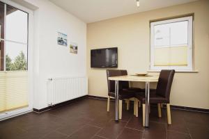 Schicke FeWo mit Terrasse, gratis Nutzung vom AHOI Erlebnisbad und Sauna in Sellin - Haus De niege Wech FeWo 02